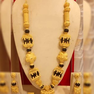 Black Beads Design Golden Plated Necklace Set