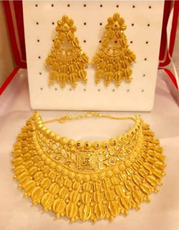 New Fancy Leaf Designer Gold Forming Necklace Set
