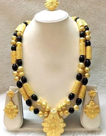 Black Stone Beads Jewelry Set Golden Plated Necklace Set