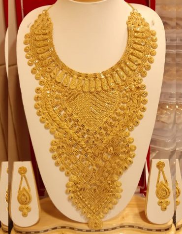 Latest Unique Designs Gold Jewellery Necklace and Earrings Set For Women