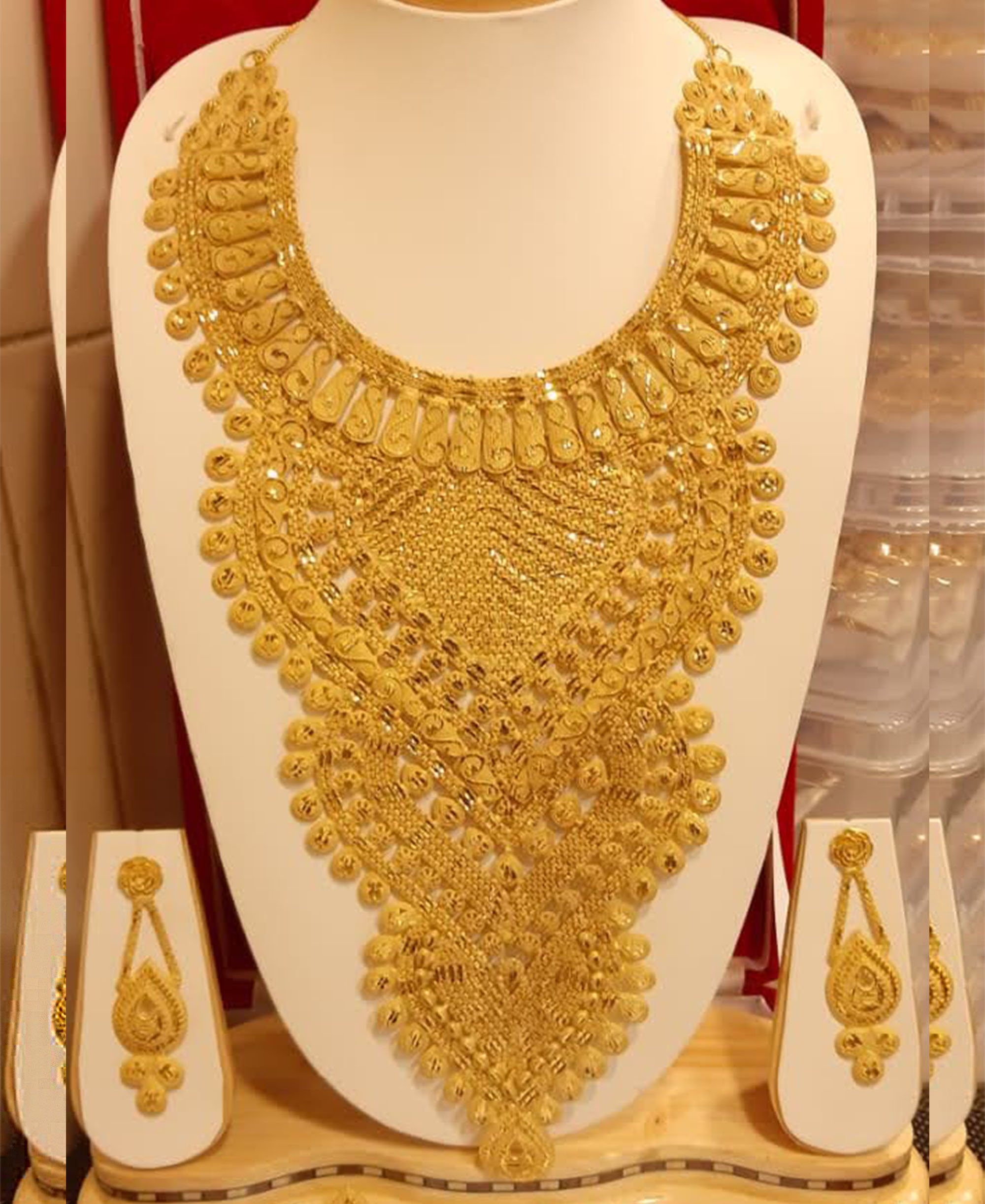 Unique Designs Gold Jewellery Necklace 