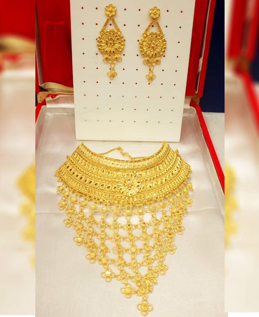 Shop Tarinika's Antique Gold Plated Lipsha Necklace Earring Set - Tarinika  India