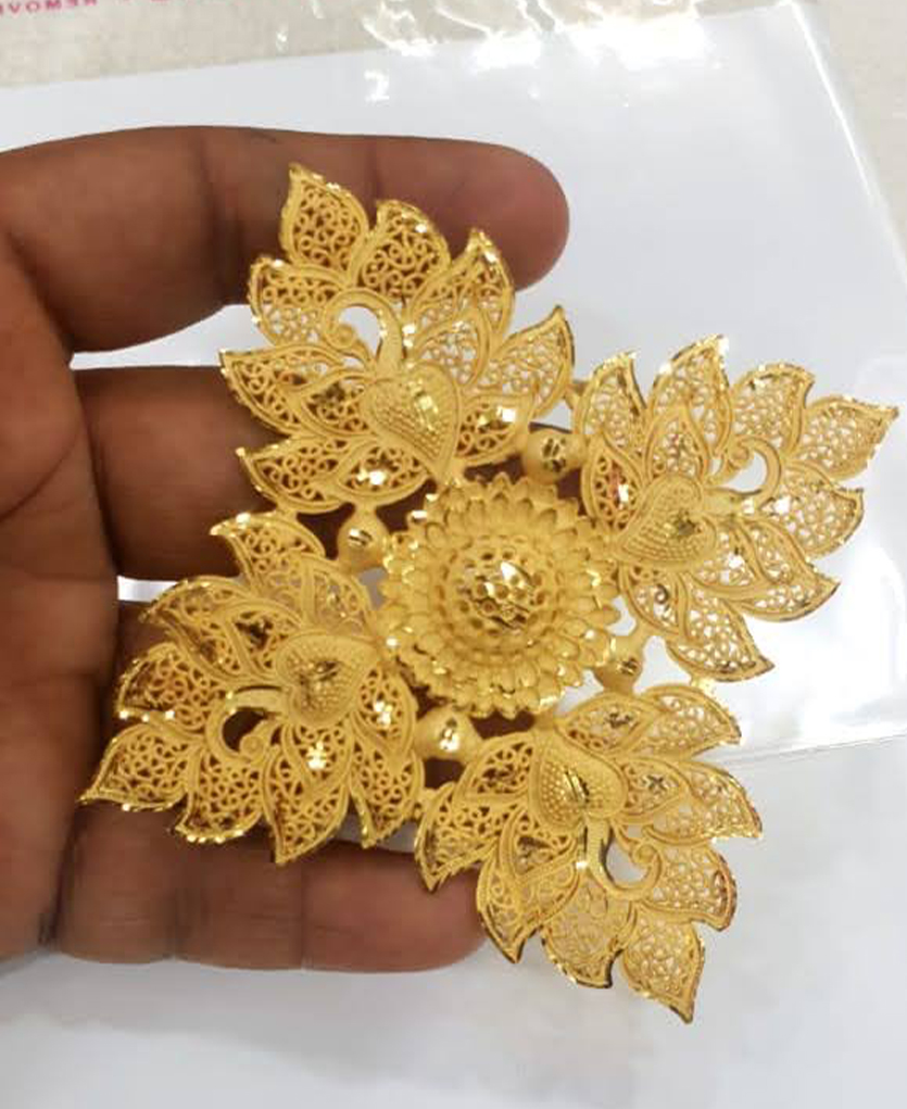 1 Gram Gold Plated Heart On Flower With Diamond Designer Ring For Women -  Style Lrg-017 – Soni Fashion®
