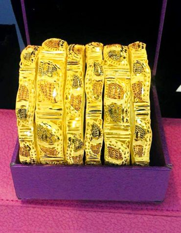 Premium Dubai Latest Style Elegant Gold 4 Piece Bangles Set with Designer For Women