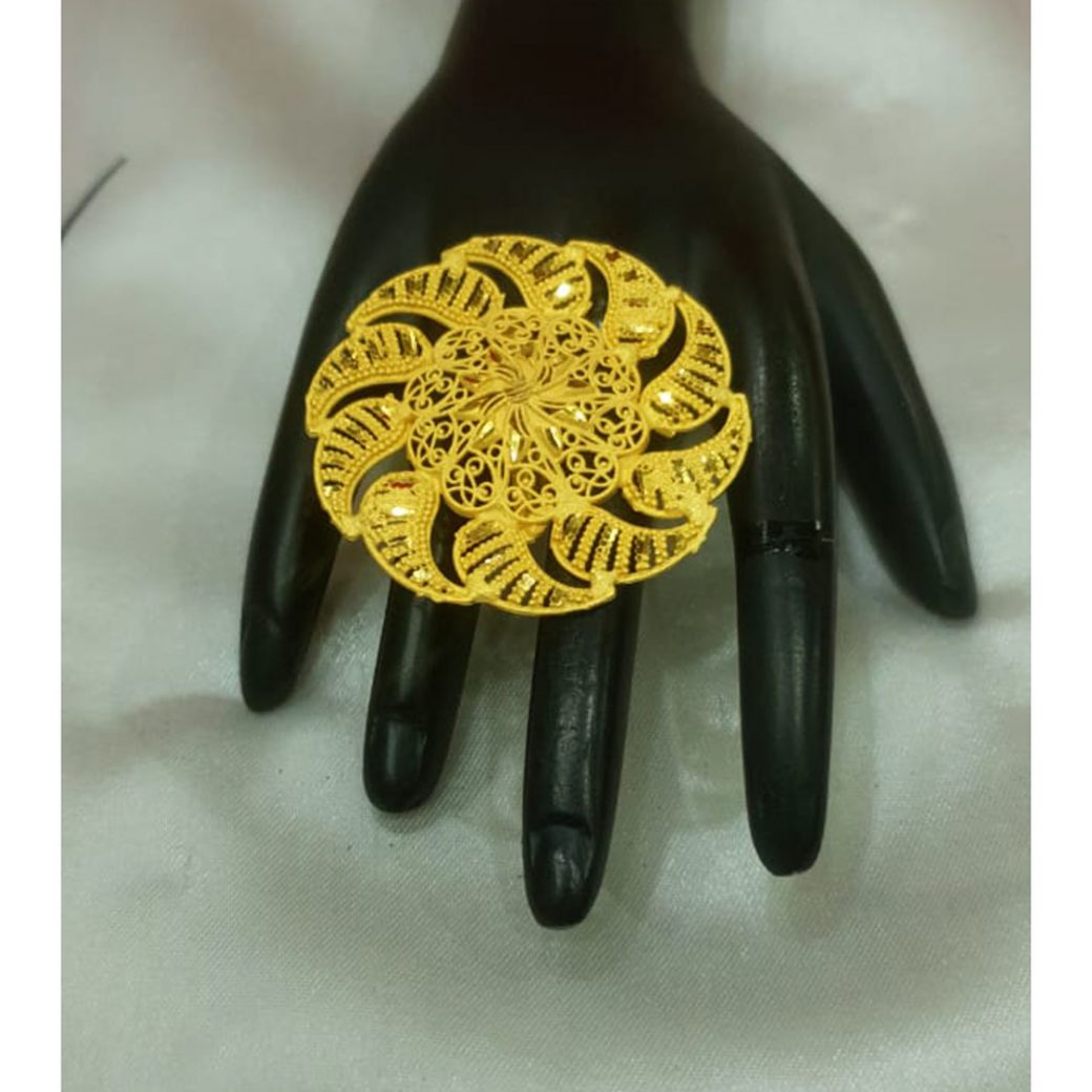 Buy 22Kt Gold Stylish Ladies Finger Ring 97VM1215 Online from Vaibhav  Jewellers