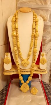 New Special Beautiful Beads Design Golden Plated Necklace Set For Women