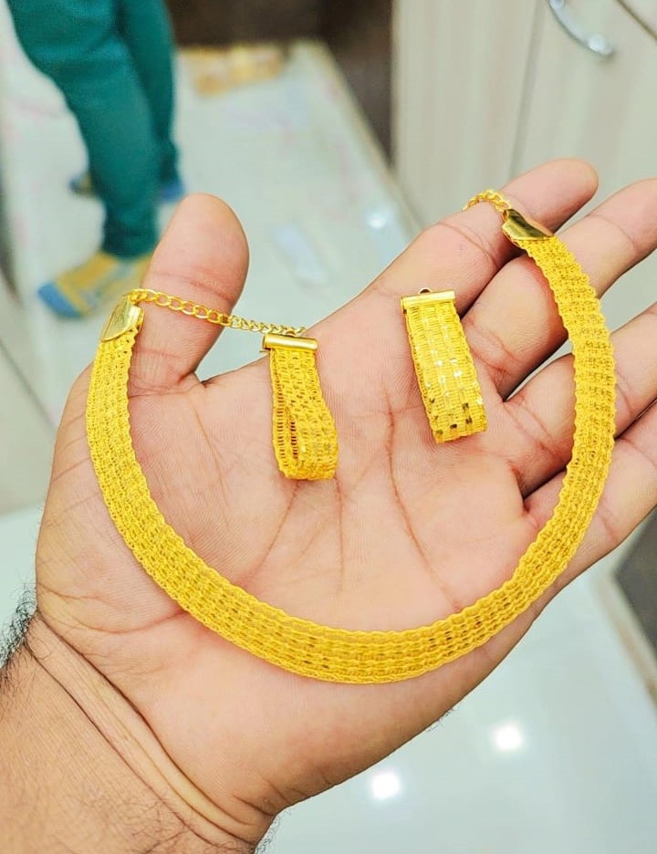 5 pavan gold necklace 
