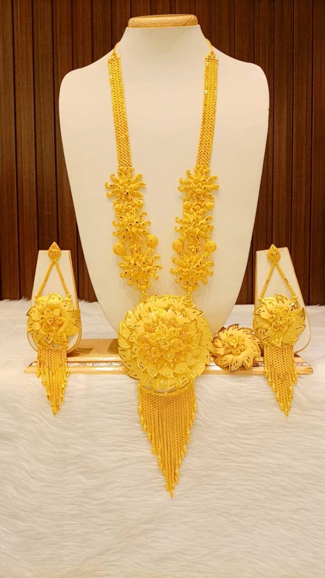 Traditional Gold Platted Matte Finish Krishna Design Long Necklace Haram  Set Along With Golden Pearls Drops