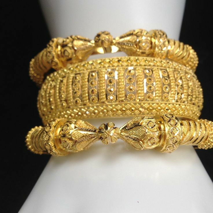 Glamorous Double Layered 22KT Gold Bracelet