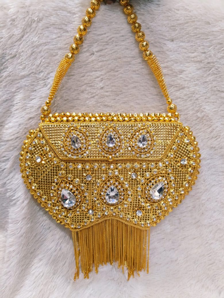 Gujarati bags Embroidery Clutch Cum Sling Bag With Elephant Motif :  Amazon.in: Fashion